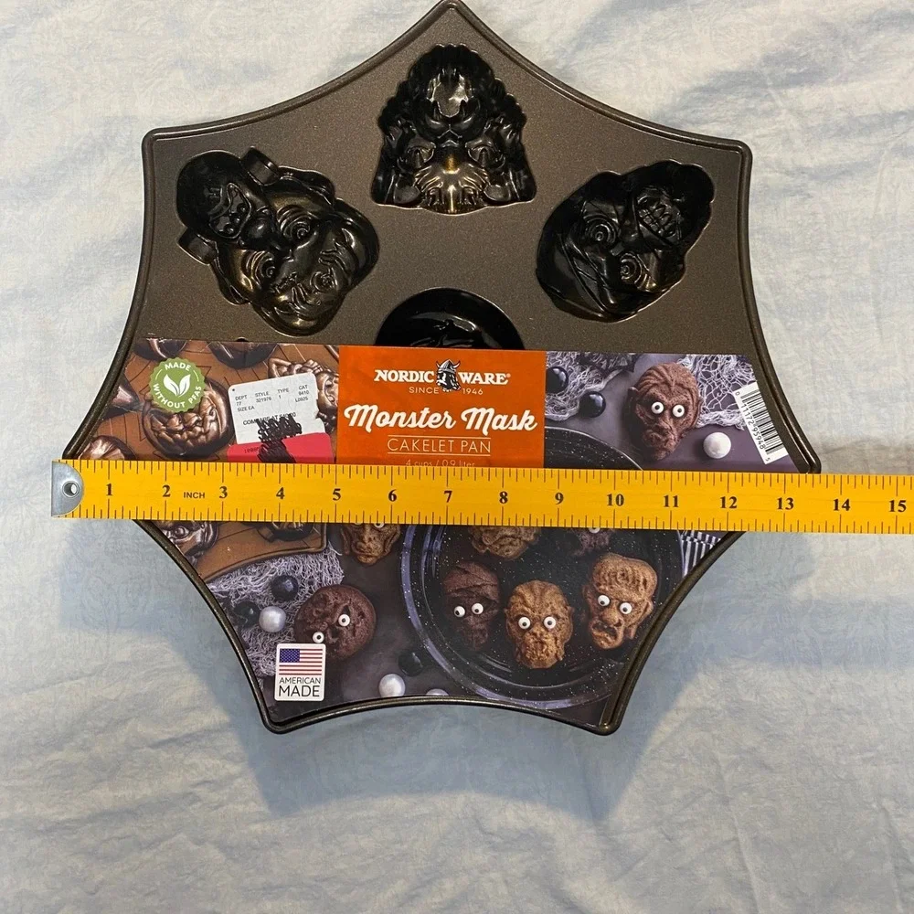 Nordic Ware Monster Mask Cakelet Pan Halloween 8-Cavity Nonstick USA #32196